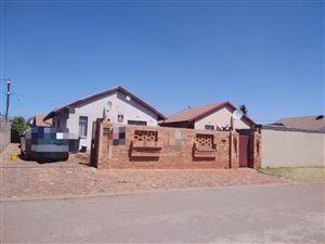 2 Bed House in Dobsonville