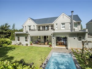 4 Bed House in Constantia Upper