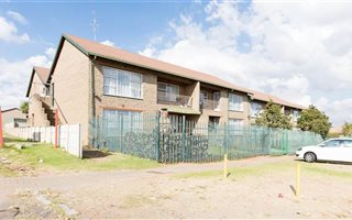 2 Bedroom Apartment in Krugersdorp North