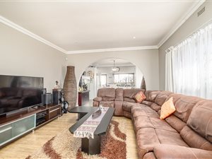 3 Bed House in Westdene