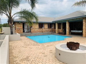 3 Bed House in Pebble Rock