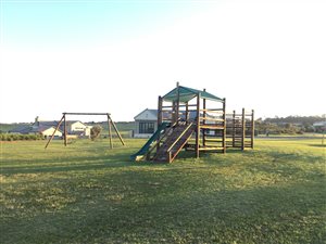 885 m² Land available in Oubaai and surrounds