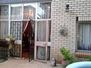 3 Bed Duplex in Parktown Estate