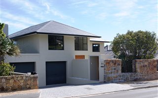 4 Bedroom House in Camps Bay