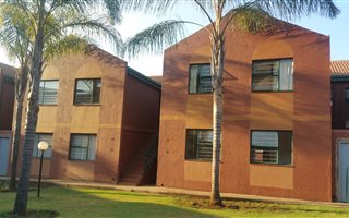 3 Bedroom Flat in Wierda Park