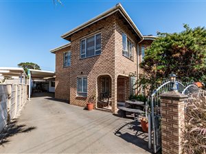5 Bed House in Sydenham