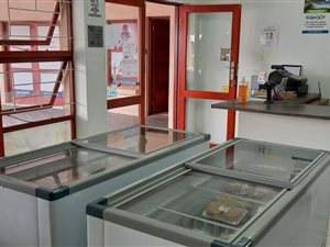 Commercial space in Dana Bay