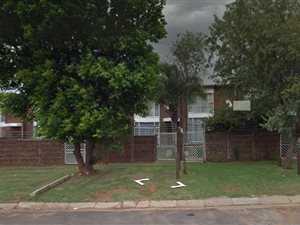 3 Bed Townhouse in Grobler Park