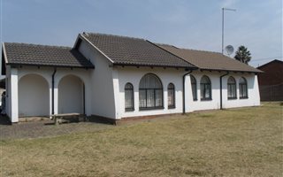 3 Bedroom House in Bakerton