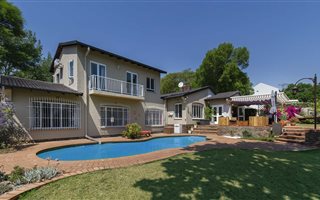 5 Bedroom House in Duxberry