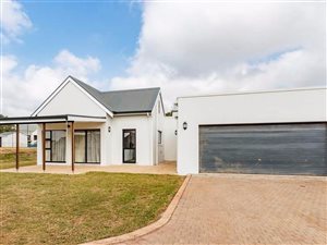 3 Bedroom House in Emberton Estate