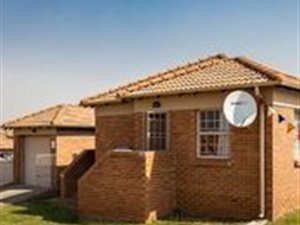 3 Bed House in Thatch Hill Estate