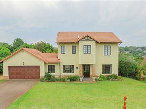 3 Bedroom House in Clifton Hill Estate