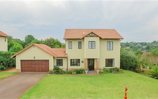 3 Bedroom House in Clifton Hill Estate