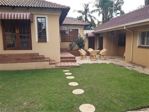4 Bed House in Waterkloof Glen
