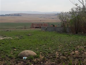 1084 m² Land available in Aviary Hill