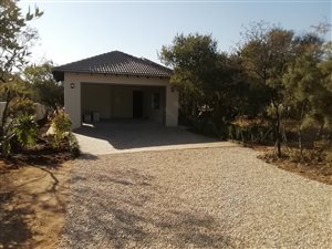 3 Bed House in Pebble Rock