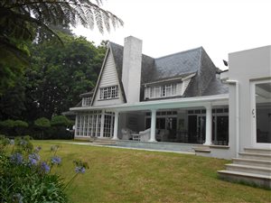 5 Bed House in Hillcrest Central