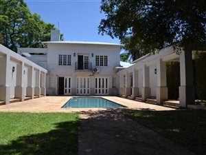 8 Bed House in Baileys Muckleneuk