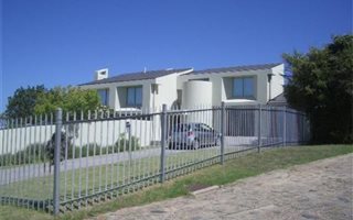 3 Bedroom House in Bowtie