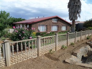 4 Bed House in Oviston