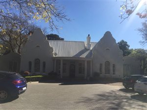 3007 m² Commercial space in Saxonwold