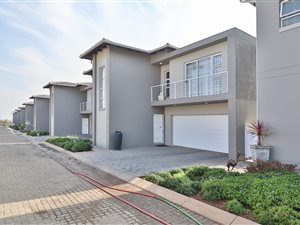 3 Bed Townhouse in Noordheuwel