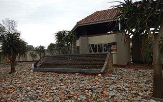 2 Bedroom Townhouse in Comet