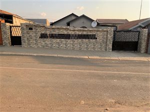3 Bed House in Emdeni