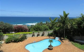 5 Bedroom House in Bazley Beach