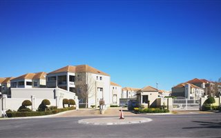 2 Bedroom Apartment in Brackenfell Central