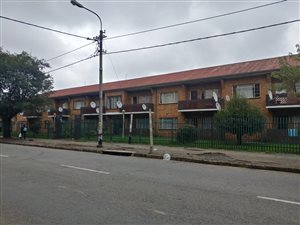 2 Bed Apartment in Driehoek