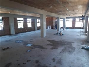 235 m² Commercial space in Essenwood