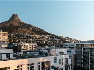 2 Bed Apartment in Sea Point