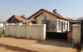 3 Bedroom House in Ebony Park
