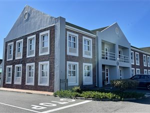 96 m² Commercial space in Montague Gardens