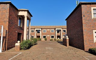 91 m² Office Space in Flamwood
