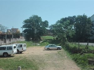 1045 m² Land available in Overport