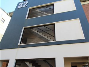 2 Bed Flat in Greenstone Gate