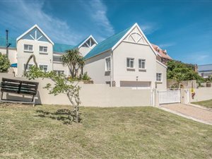 3 Bed House in Kini Bay