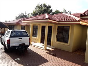 4 Bedroom House in Hesteapark