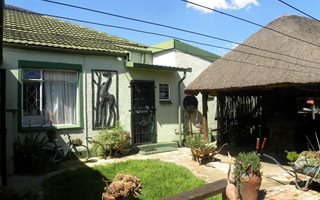 3 Bedroom House in Sherwood Gardens