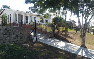 3 Bedroom House in Shallcross