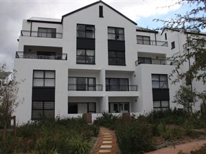 3 Bed Apartment in De Velde