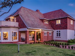 6 Bed House in Mill Park