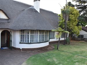 4 Bed House in Florida Glen