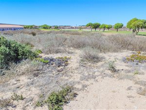 701 m² Land available in Langebaan Country Estate