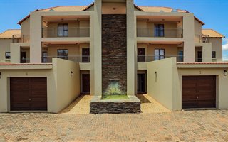 2 Bedroom Apartment in Leloko