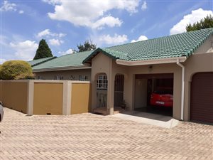 3 Bed Townhouse in Erasmus