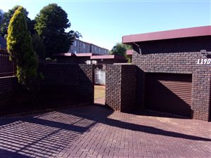 3 Bed House in Roodekrans